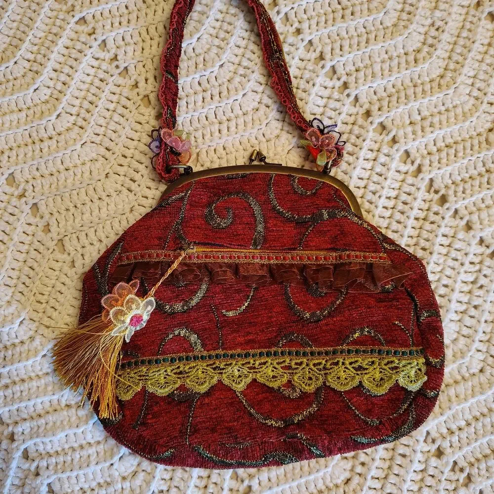 Vintage Style Tapestry Kiss Lock Handbag Floral Ribbon Embellished Boho Purse